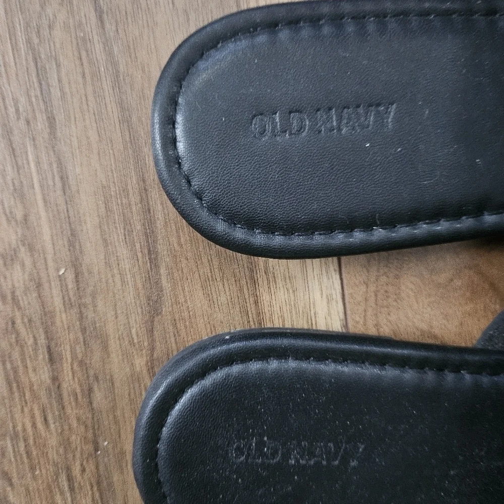 Old Navy Women's Black Double Strap  Buckle Casua Sandals Size 11.